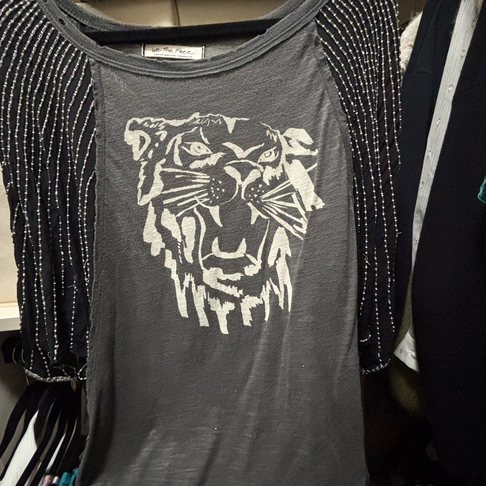 Free People Gray Graphic Tiger Top